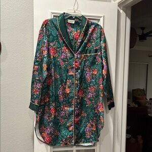 Vintage Floral Sleep Shirt and bottoms size large